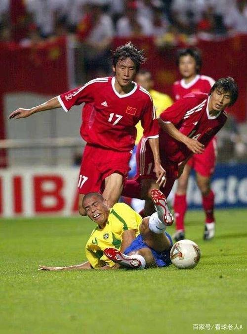 02年世界杯中国队的相关图片